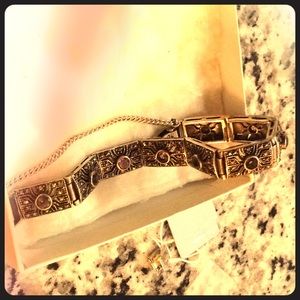 Vintage sterling silver bracelet/pink stones